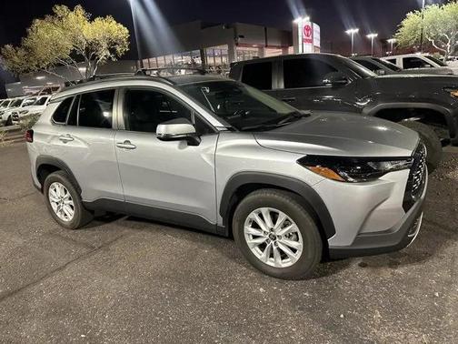 2024 Toyota Corolla Cross LE