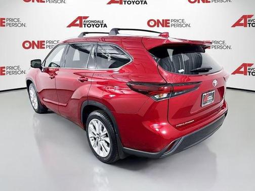 Ruby Flare Pearl 2024 Toyota Highlander Limited