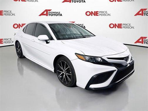 2022 Toyota Camry SE