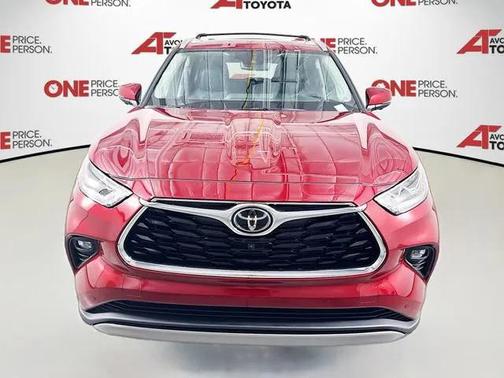 2026 Toyota Highlander Hybrid Platinum