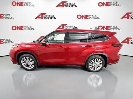 2026 Toyota Highlander Hybrid Platinum