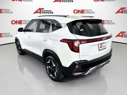 Snow White Pearl 2024 Kia Seltos EX