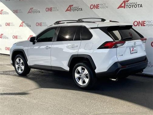 Photo 5 of 33 of 2021 Toyota RAV4 XLE