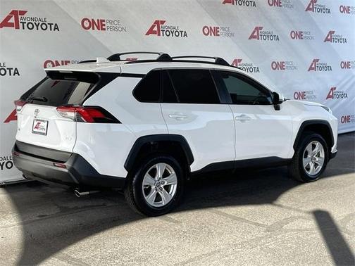 Photo 4 of 33 of 2021 Toyota RAV4 XLE