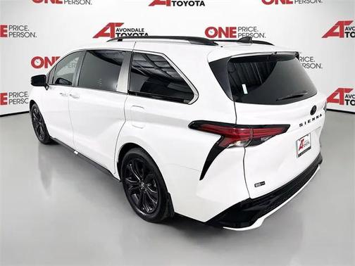 2023 Toyota Sienna XSE 7 Passenger