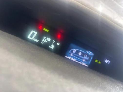 2016 Toyota Prius v Three