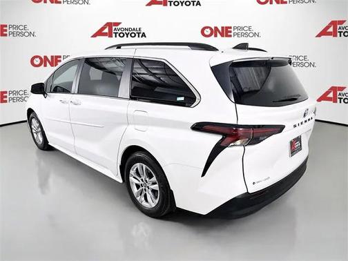 2025 Toyota Sienna XLE