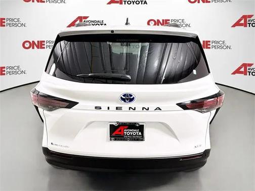 2025 Toyota Sienna XLE