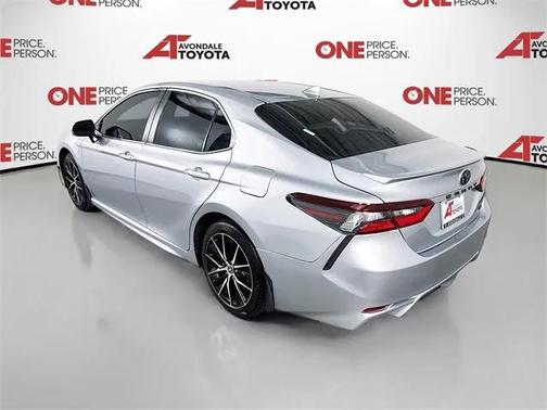 2022 Toyota Camry SE