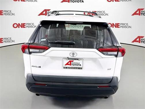 2020 Toyota RAV4 LE