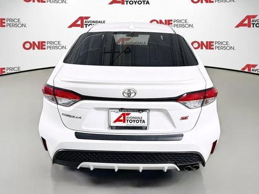 Super White 2021 Toyota Corolla SE