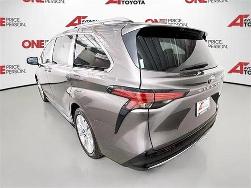 2023 Toyota Sienna Platinum 7 Passenger