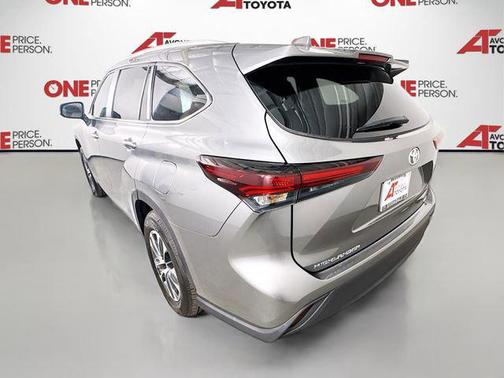 Heavy Metal 2025 Toyota Highlander XLE