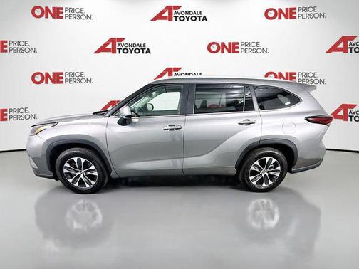 Heavy Metal 2025 Toyota Highlander XLE