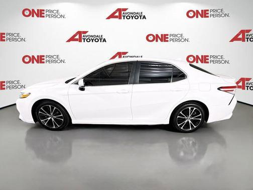Super White 2020 Toyota Camry SE