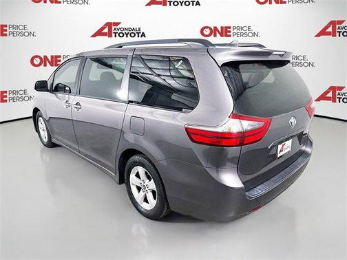 2020 Toyota Sienna LE