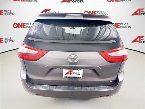 2020 Toyota Sienna LE