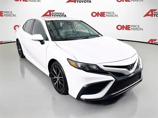 2024 Toyota Camry SE