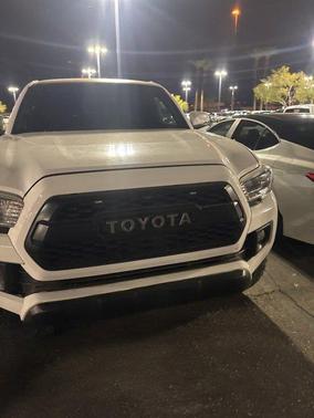 2017 Toyota Tacoma SR