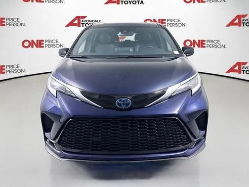 2021 Toyota Sienna XSE 7 Passenger