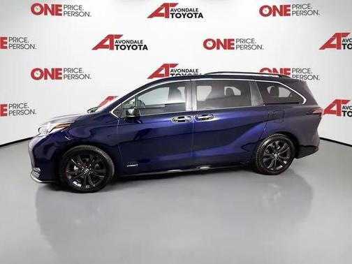 2021 Toyota Sienna XSE 7 Passenger