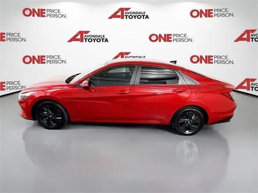 2022 Hyundai ELANTRA SEL