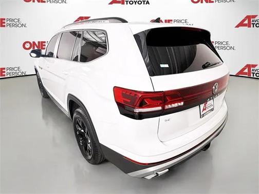 2025 Volkswagen Atlas 2.0T Peak Edition