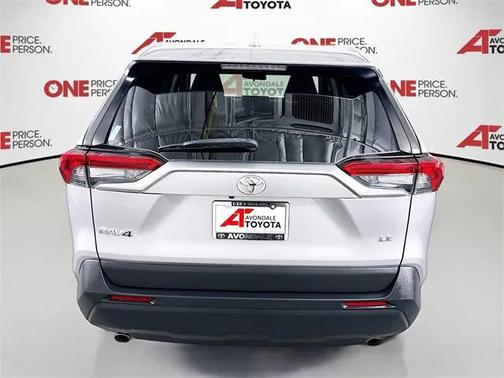 2022 Toyota RAV4 LE