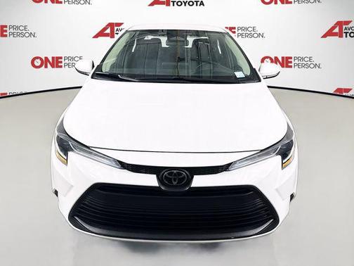 Ice Cap 2024 Toyota Corolla LE