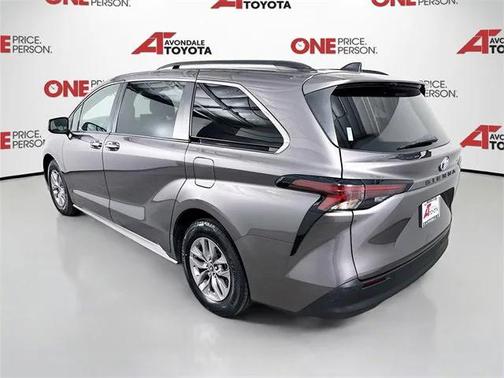 2023 Toyota Sienna XLE