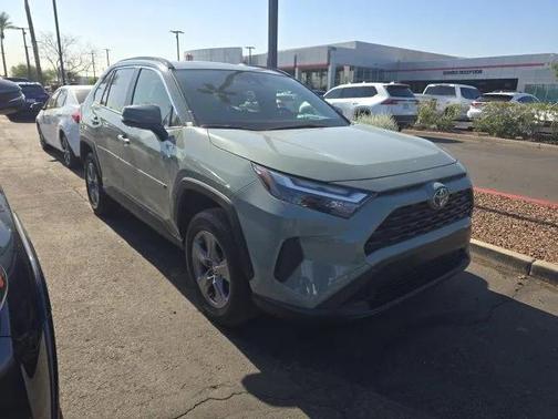 2023 Toyota RAV4 Hybrid XLE