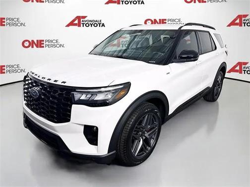 2025 Ford Explorer ST-Line