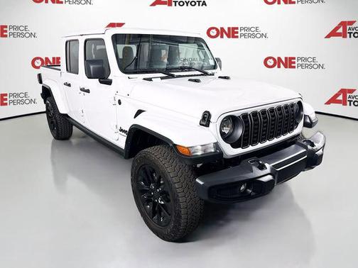 2024 Jeep Gladiator Sport