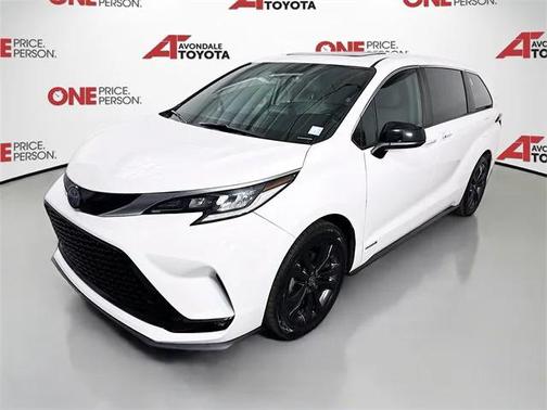 2021 Toyota Sienna XSE 7 Passenger