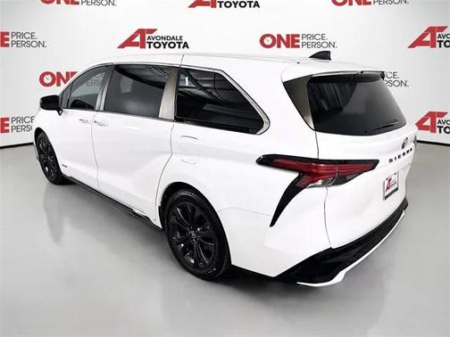 2021 Toyota Sienna XSE 7 Passenger