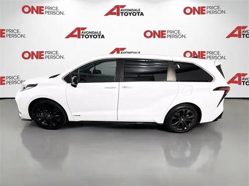 2021 Toyota Sienna XSE 7 Passenger