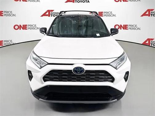 2020 Toyota RAV4 Hybrid SE