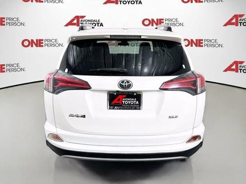 Super White 2018 Toyota RAV4 XLE