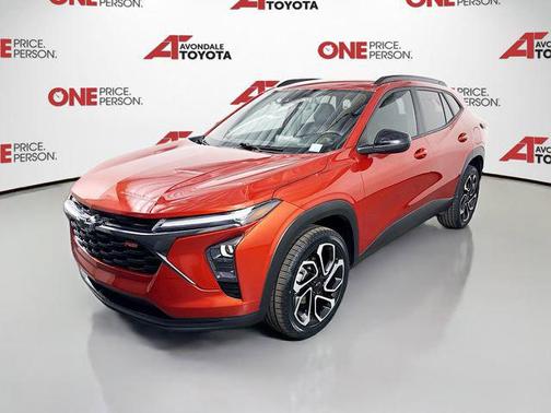 Cayenne Orange Metallic 2024 Chevrolet Trax FWD 2RS