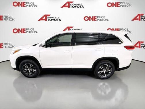 Blizzard Pearl 2019 Toyota Highlander LE