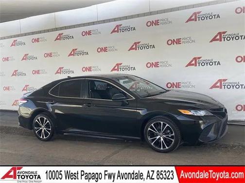 2020 Toyota Camry SE