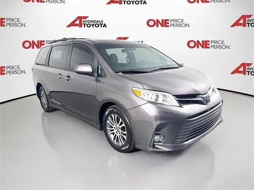 2019 Toyota Sienna XLE