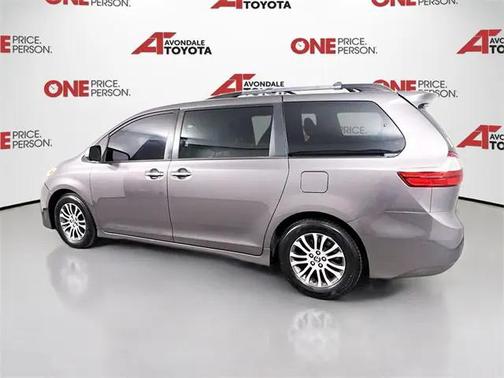 2019 Toyota Sienna XLE