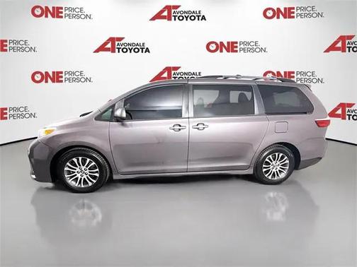 2019 Toyota Sienna XLE