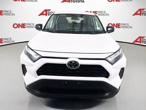 Ice Cap 2025 Toyota RAV4 LE