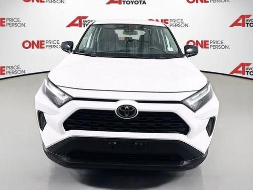 Ice Cap 2025 Toyota RAV4 LE