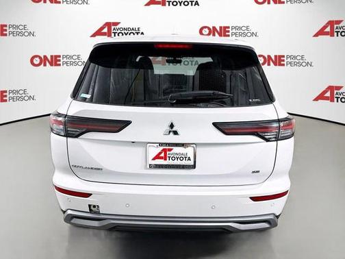 White Diamond 2025 Mitsubishi Outlander SE S-AWC