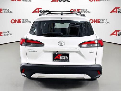 Wind Chill Pearl 2025 Toyota Corolla Cross XLE