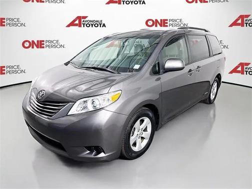 2017 Toyota Sienna LE