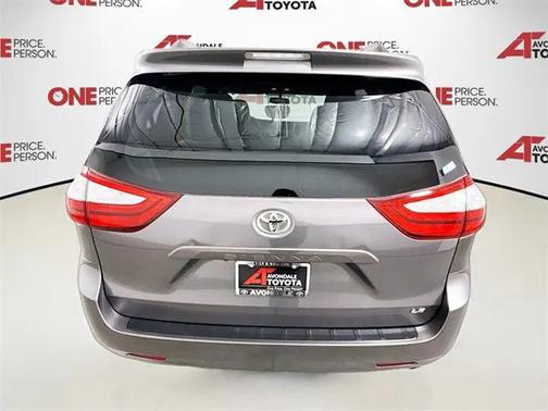 2017 Toyota Sienna LE